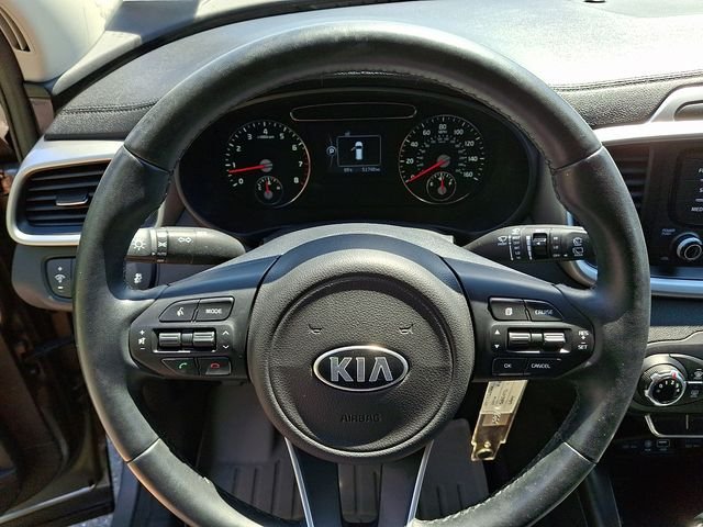Used 2016 Silver Kia LX image 19