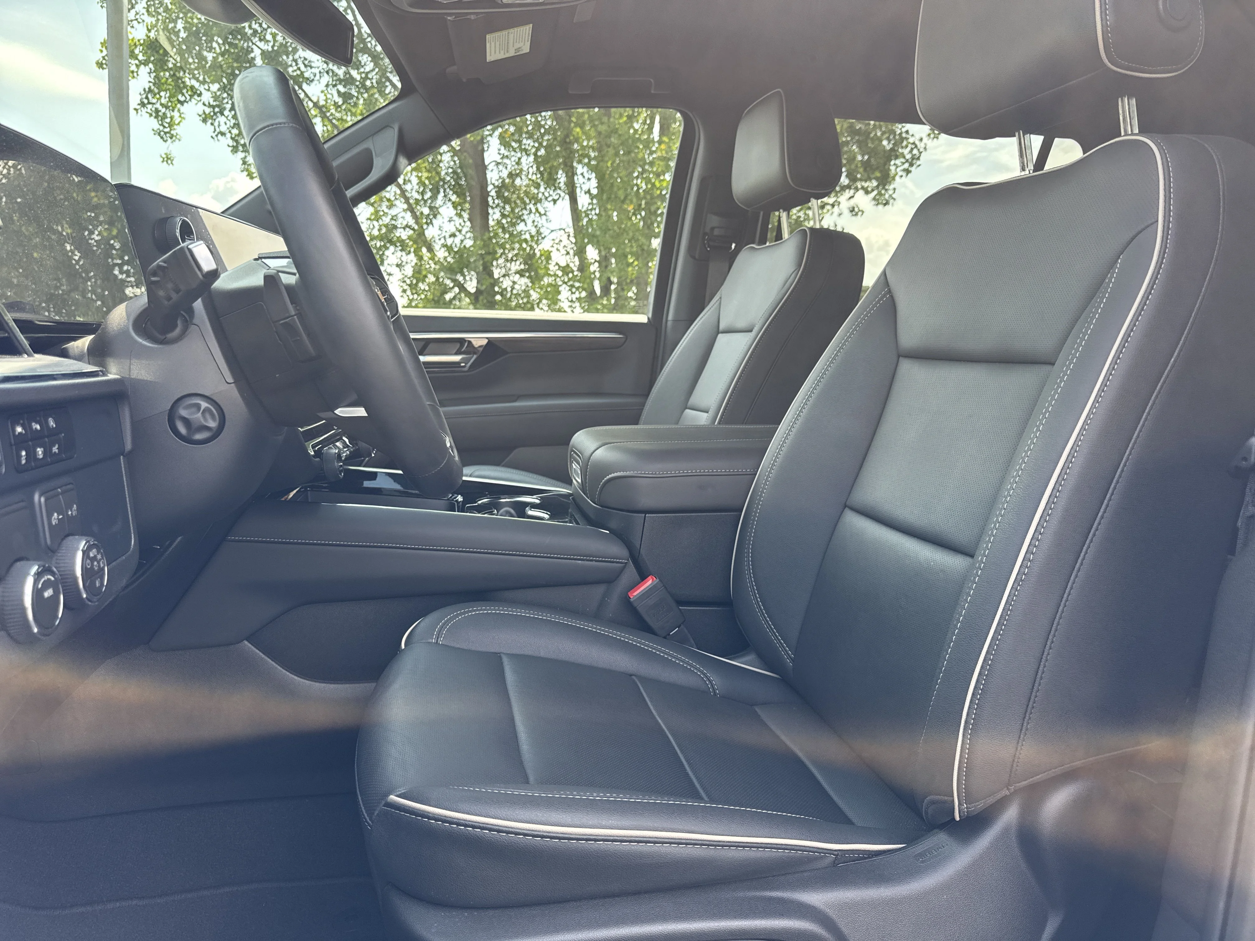 New 2026 Black Chevrolet Premier image 30