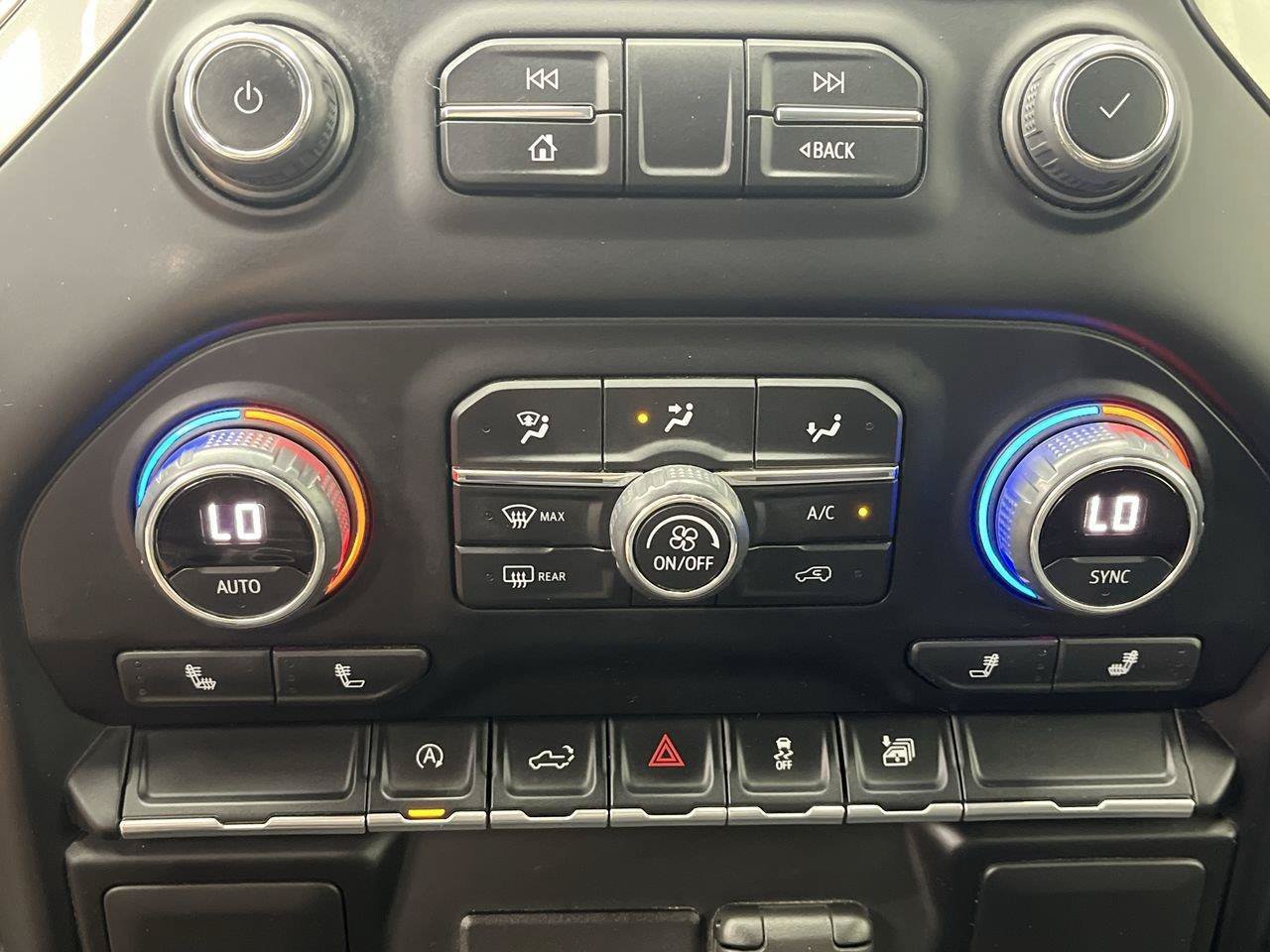 2022 Chevrolet Silverado 1500 LT - Photo 22