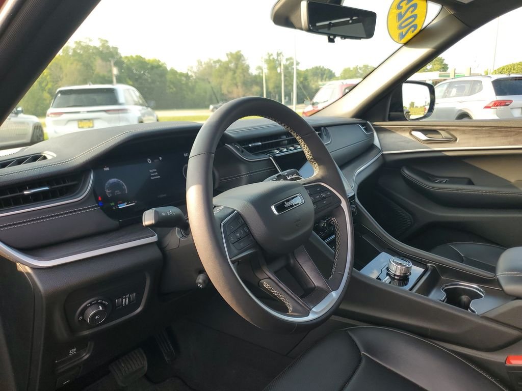 Used 2025 Red Jeep Limited image 18