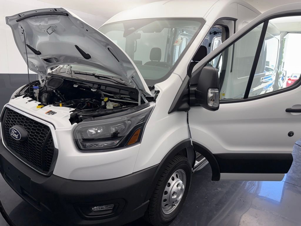 New 2026 Oxford White Ford Cargo Van image 16