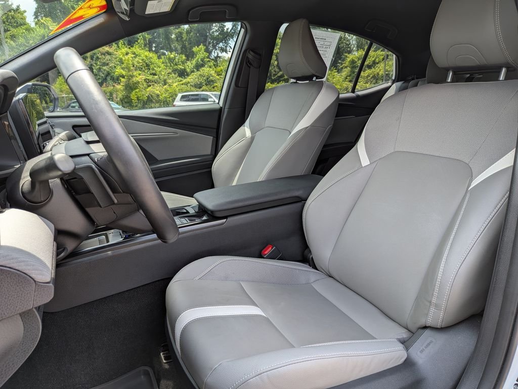Certified Used 2025 White Toyota SE image 12
