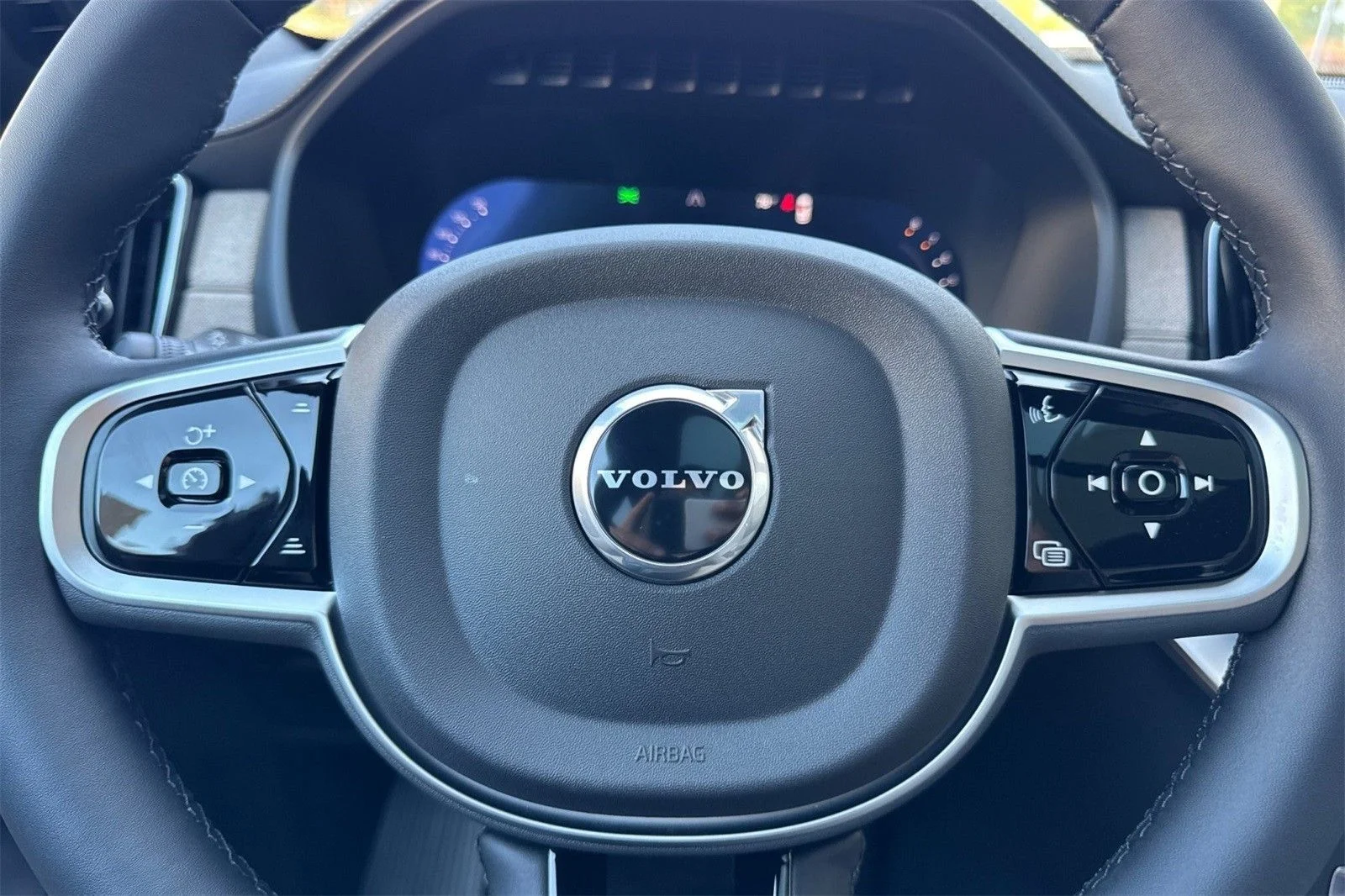 2026 Volvo XC90 Plus - Photo 26