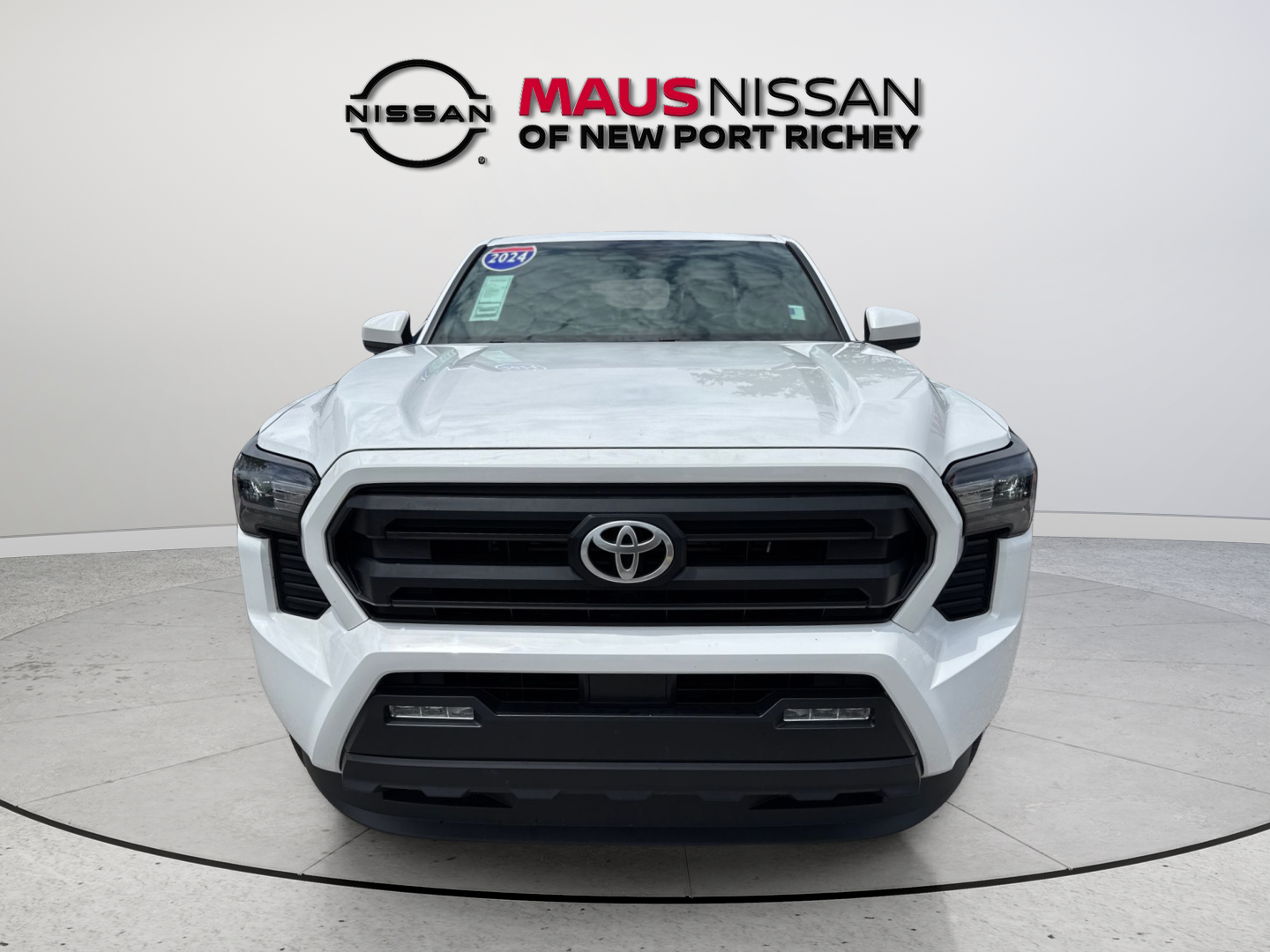 Used 2024 White Toyota SR5 image 3