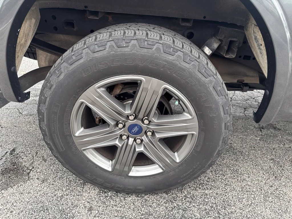 Certified Used 2020 Magnetic Metallic Ford Lariat image 46