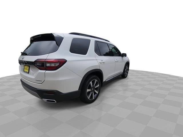Used 2023 White Honda Touring image 8