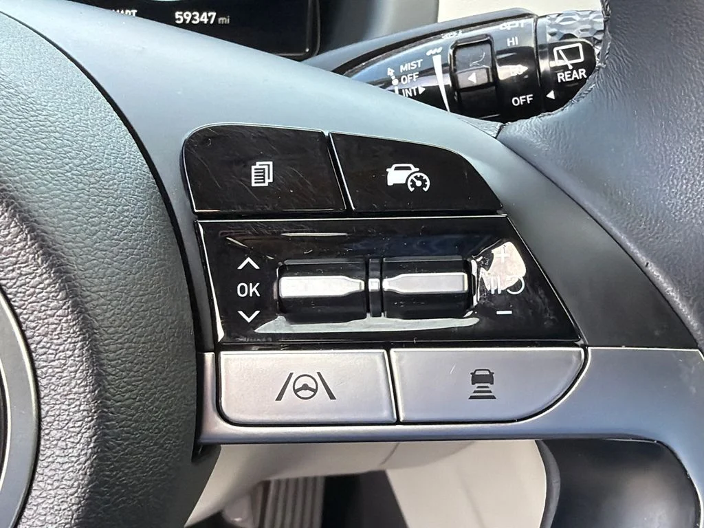 Used 2022 Gray Hyundai SEL image 26