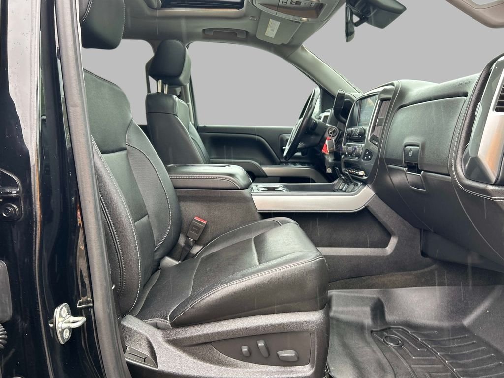 Used 2018 Black Chevrolet LTZ image 20