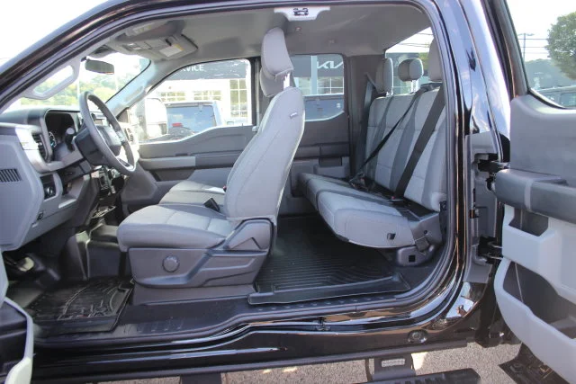 Used 2025 Black Ford XL image 26