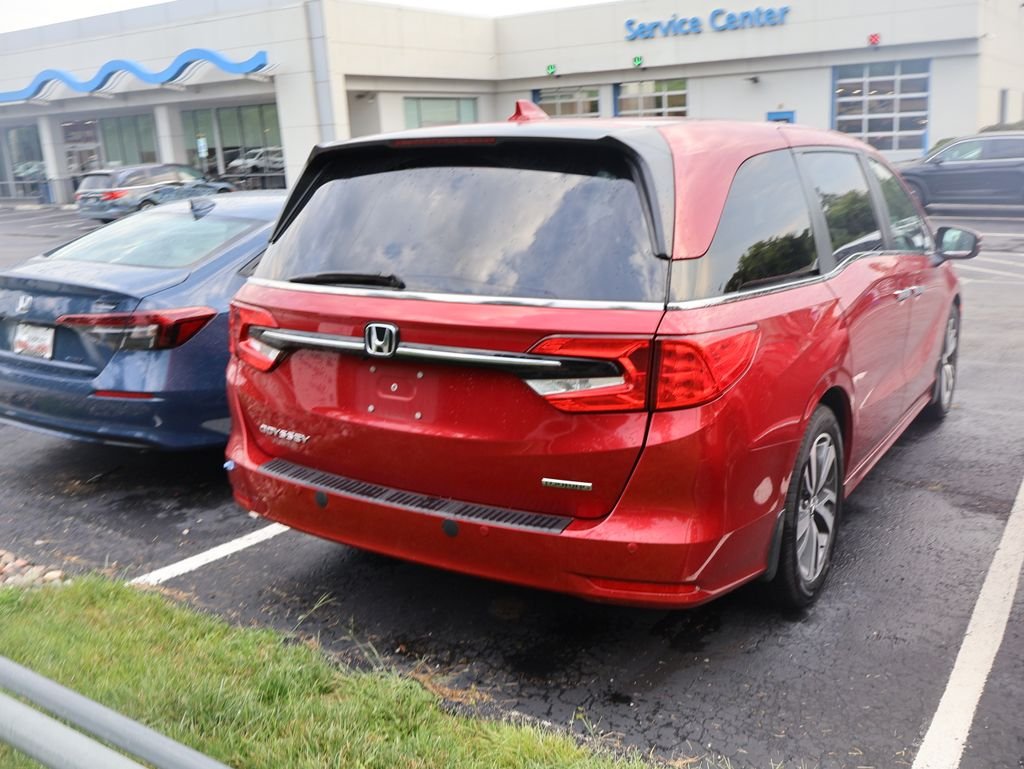 Used 2023 Red Honda Touring image 7