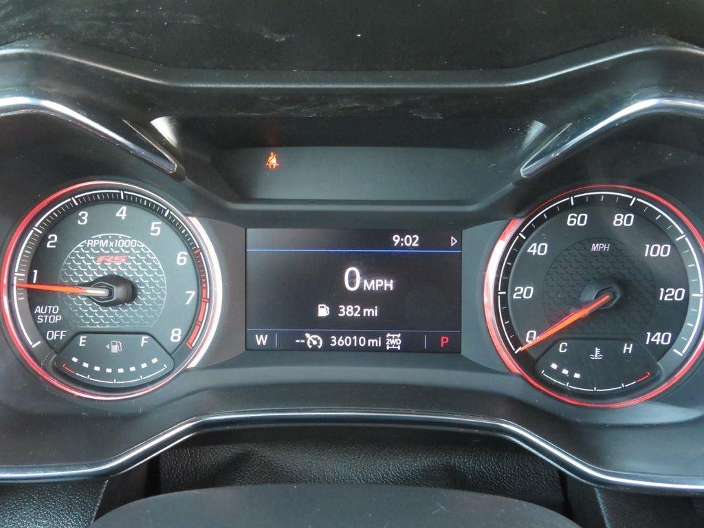 Used 2022 Summit White Chevrolet RS image 28