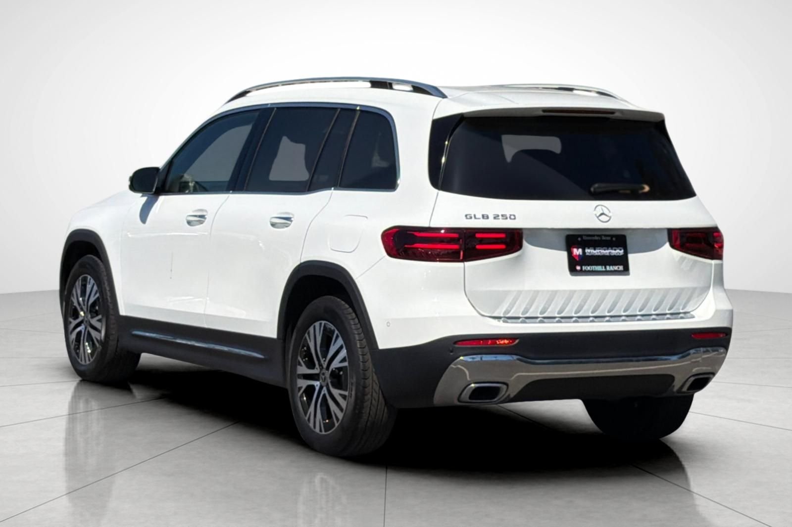 Used 2024 White Mercedes-Benz GLB 250 image 12