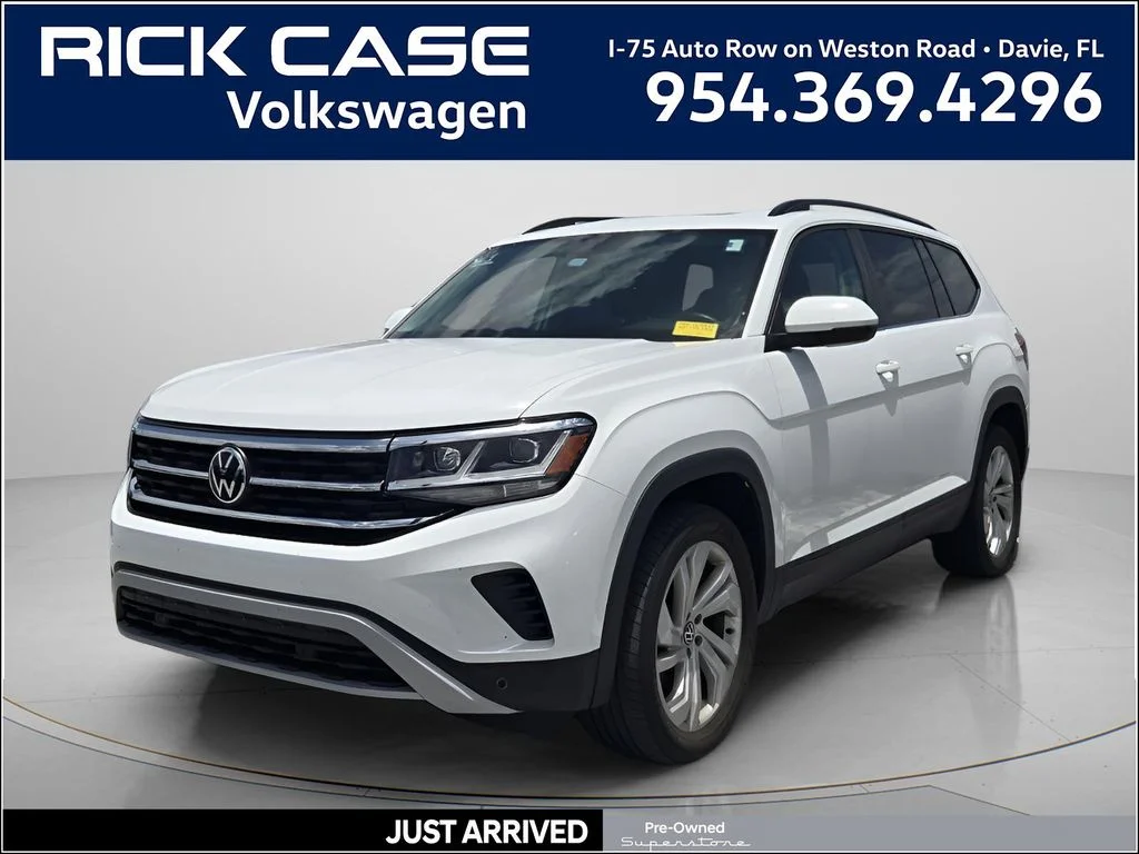 Used 2022 White Volkswagen 2.0T SE w/Technology image 1