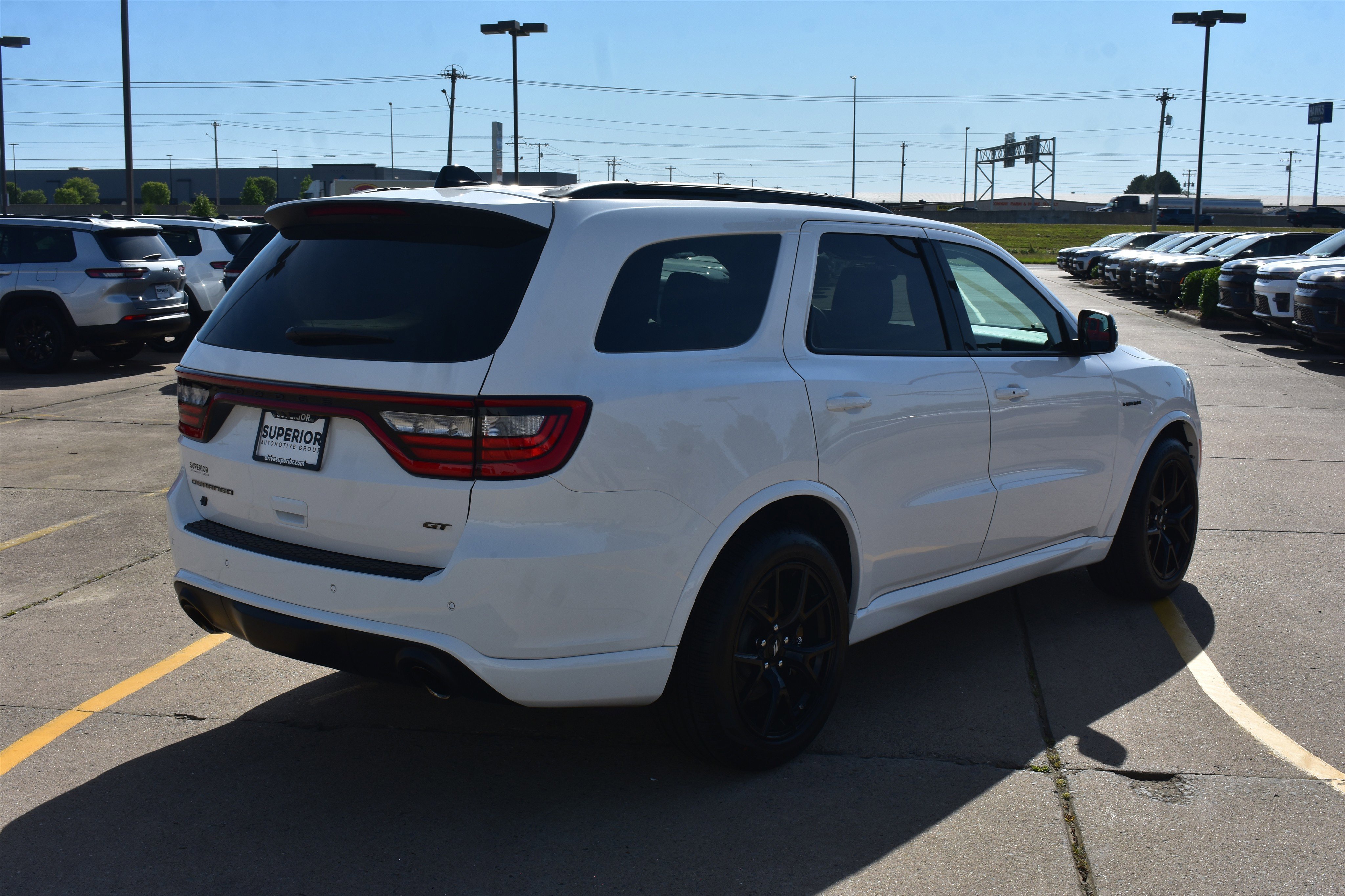 New 2026 White Knuckle Clear-Coat Exterior Paint Dodge GT Plus HEMI V8 image 5