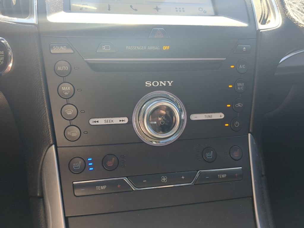 Used 2017 White Ford Titanium image 26