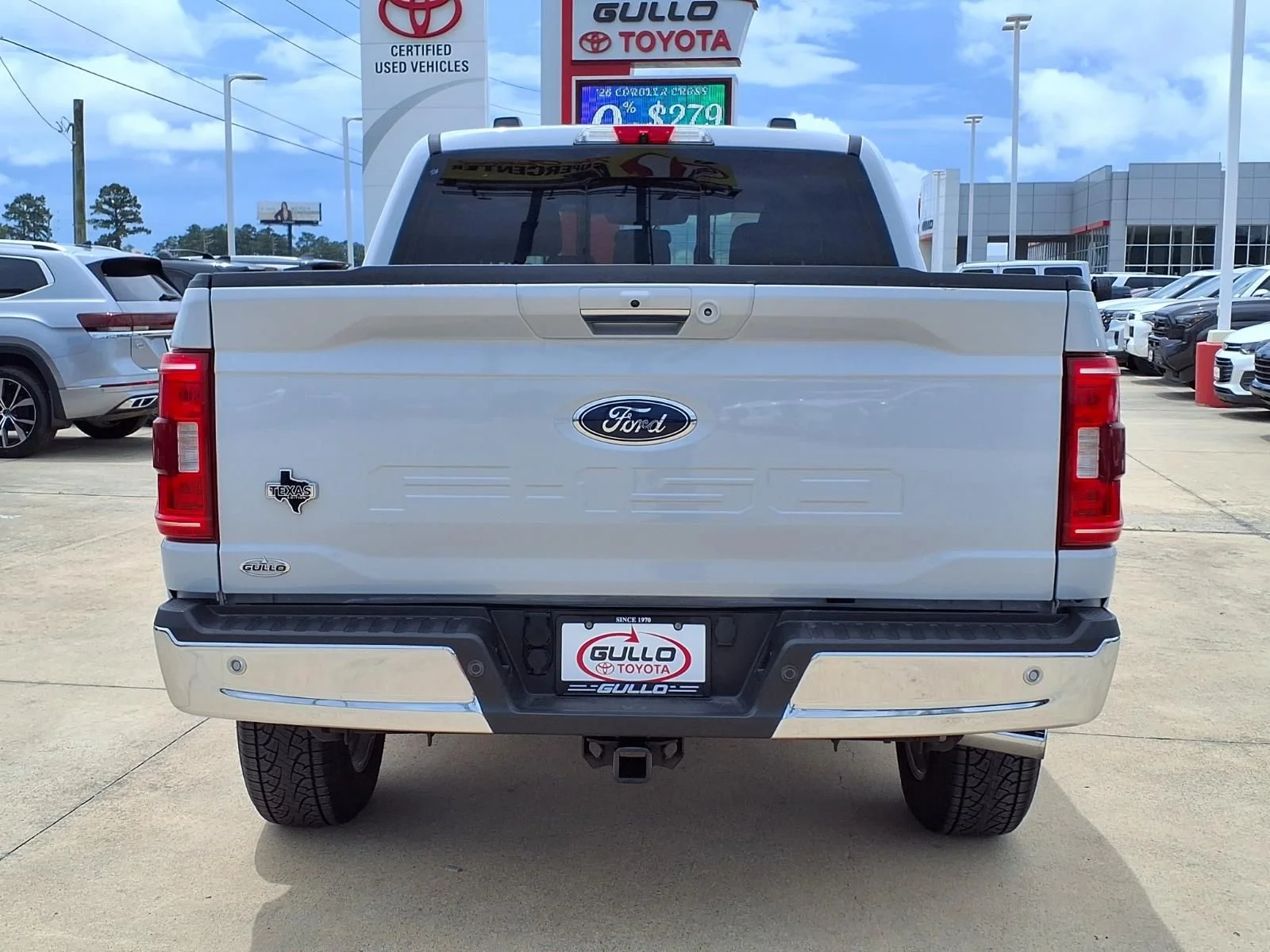 Used 2022 White Ford XLT image 7