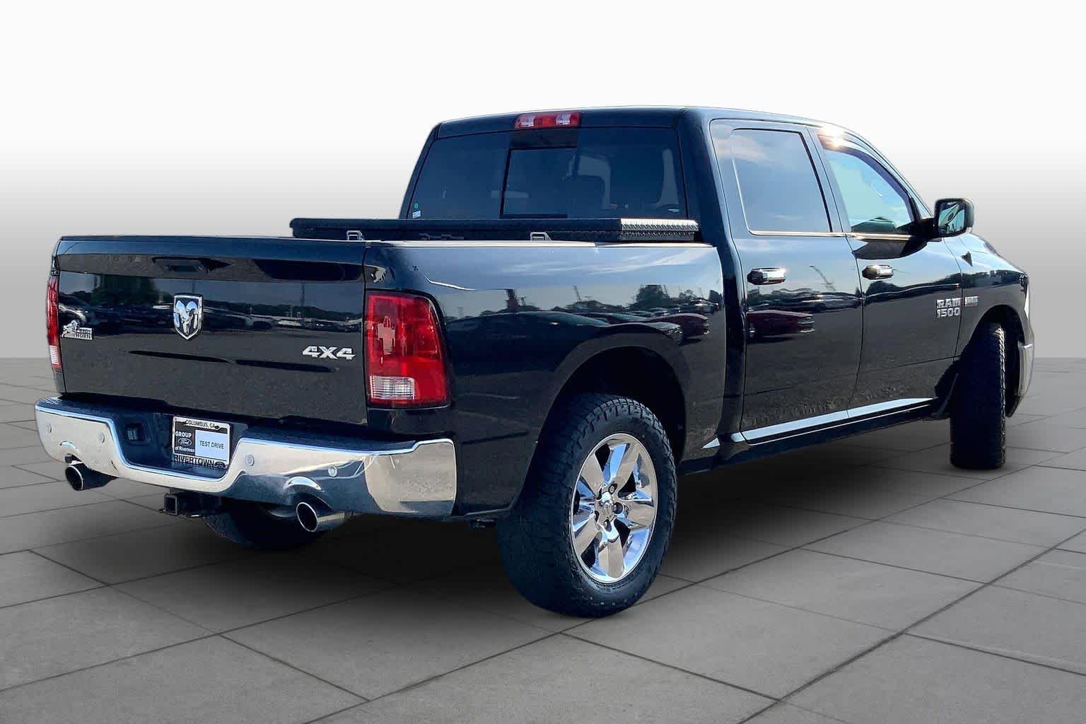 Used 2017 Brilliant Black Crystal Pearlcoat Ram Big Horn image 12