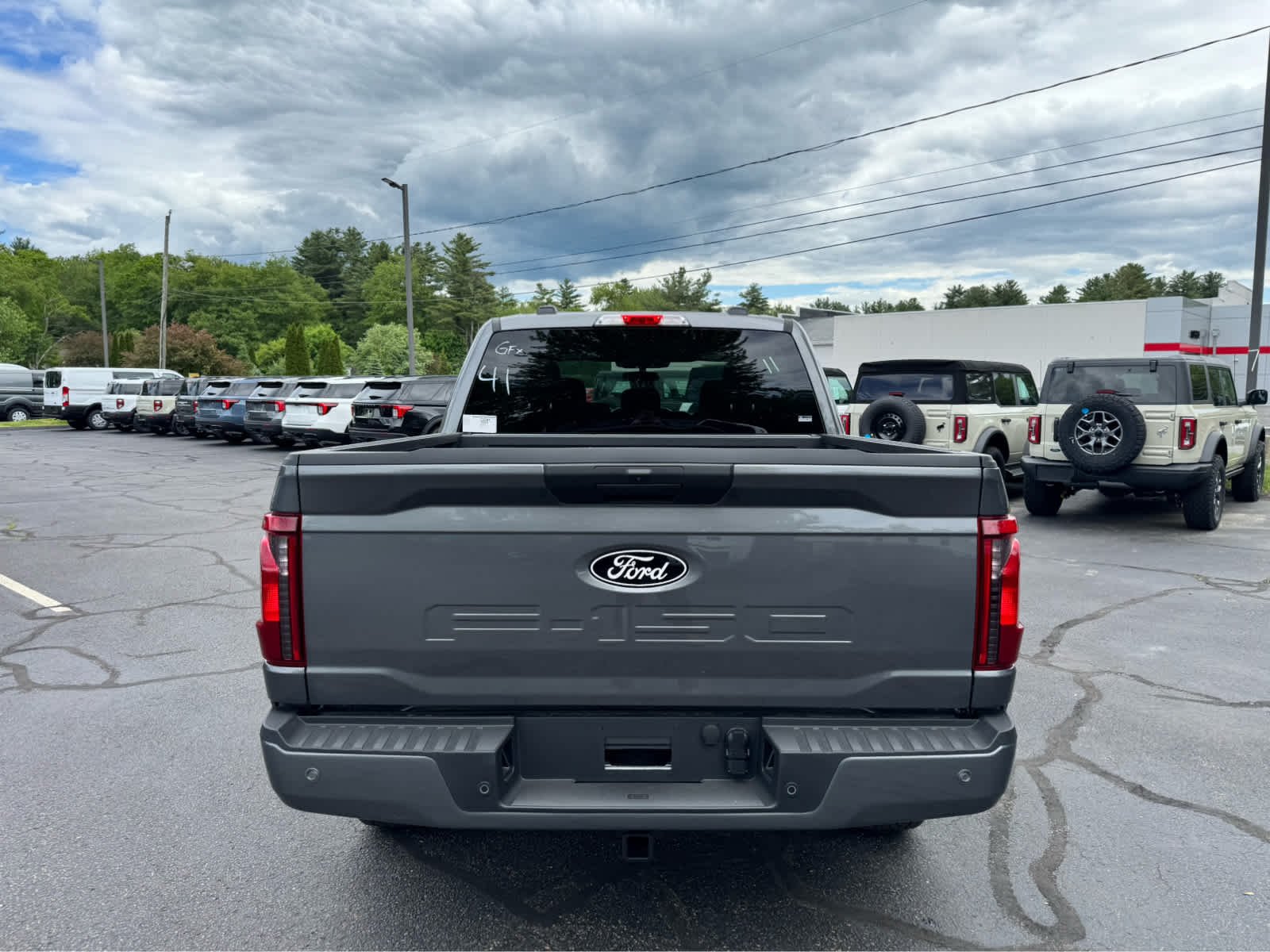 New 2026 Carbonized Gray Metallic Ford XLT image 4