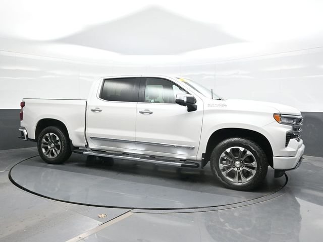 Used 2024 Beige Chevrolet High Country image 7