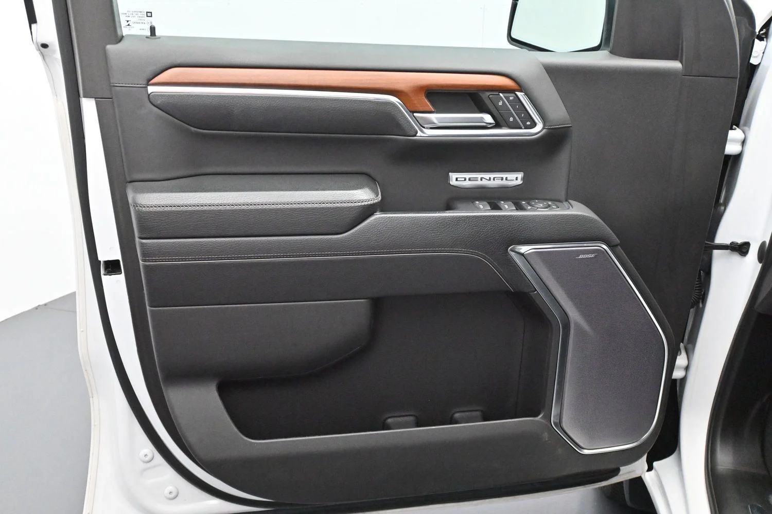 Used 2023 Summit White GMC Denali image 10