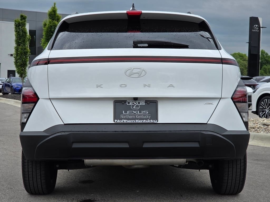 Used 2024 Atlas White Hyundai SEL image 30