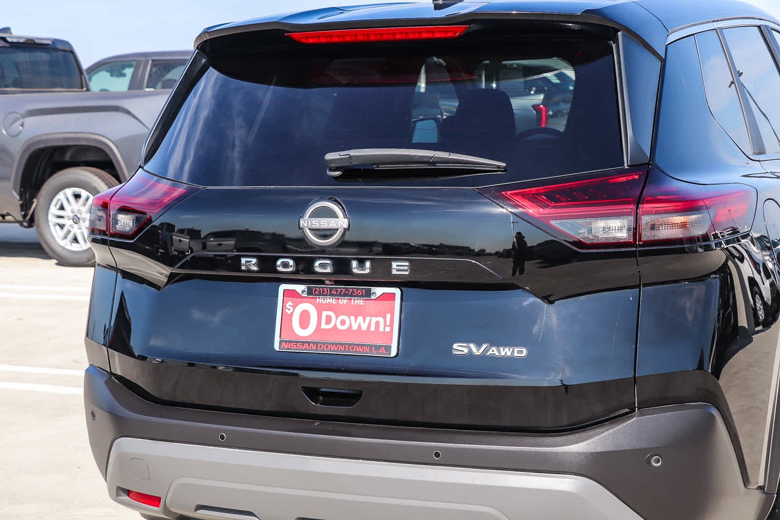 Used 2022 Super Black Nissan SV image 10