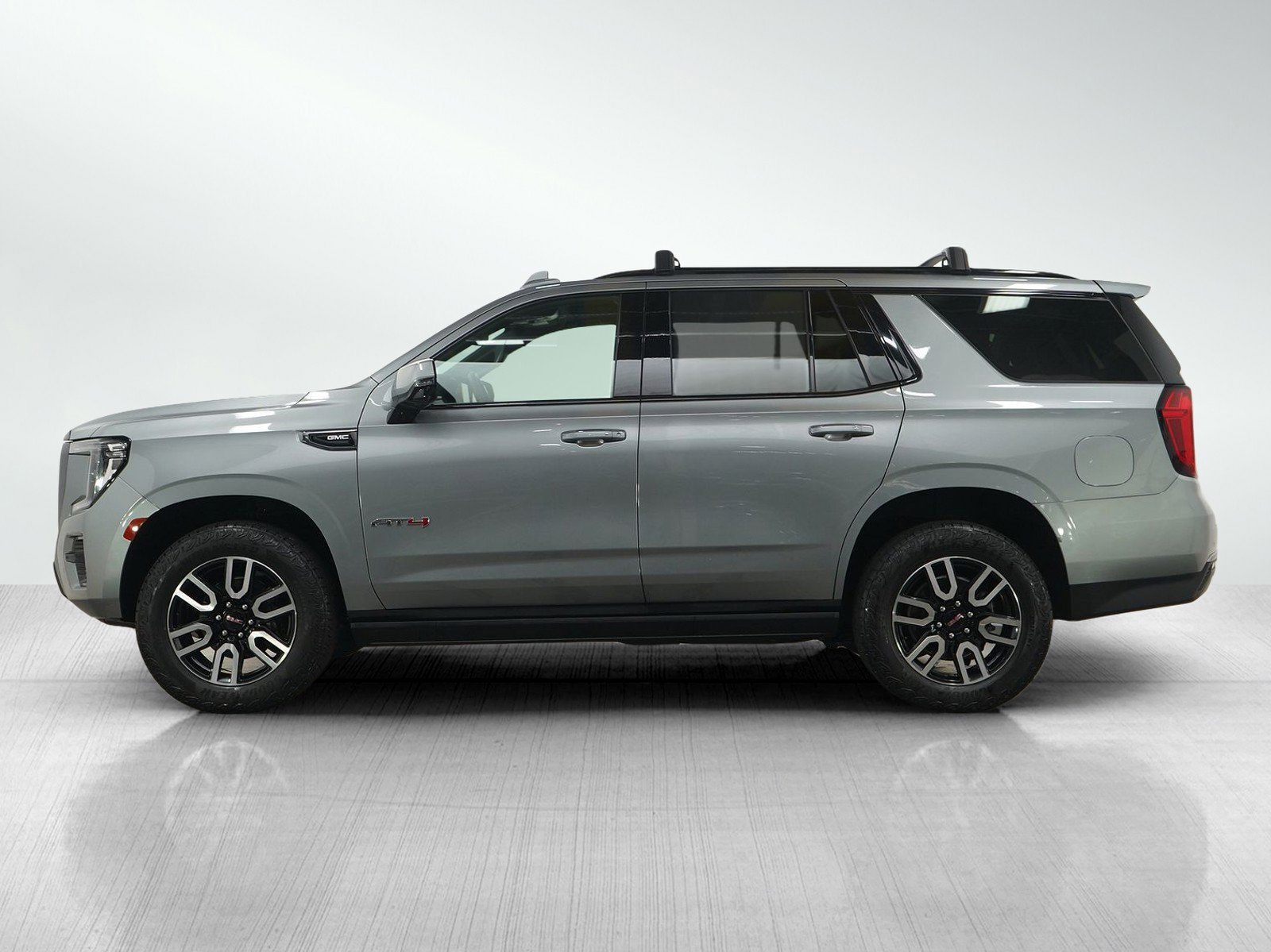 Used 2023 GMC Yukon AT4 with VIN 1GKS2CKDXPR255625 for sale in White Bear Lake, Minnesota