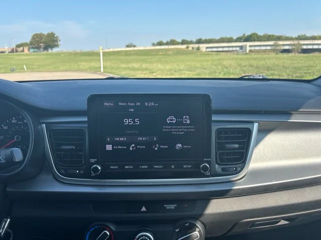 Used 2022 Black Kia S image 13