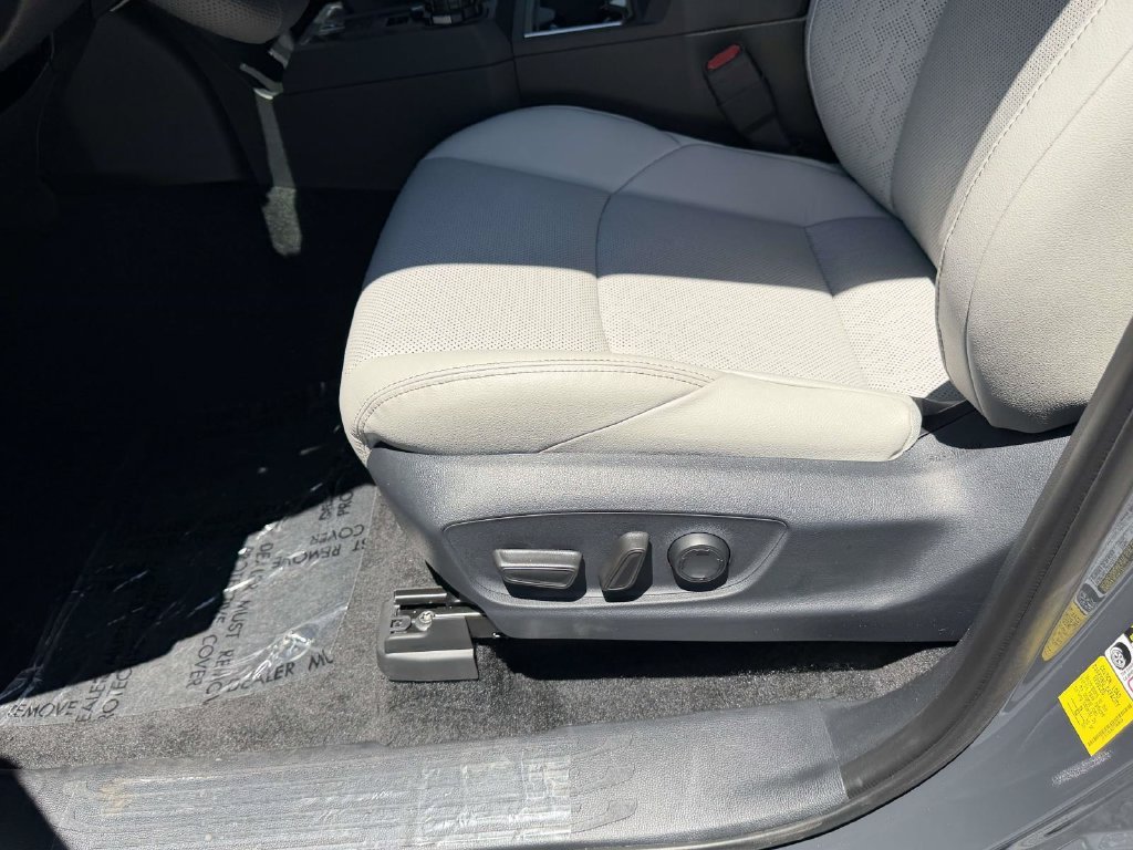 2026 Toyota Tacoma Limited - Photo 16