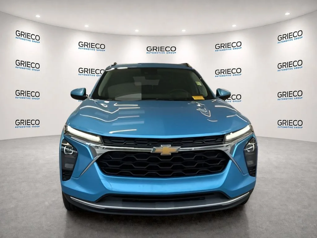 Used 2025 Blue Chevrolet LT image 2