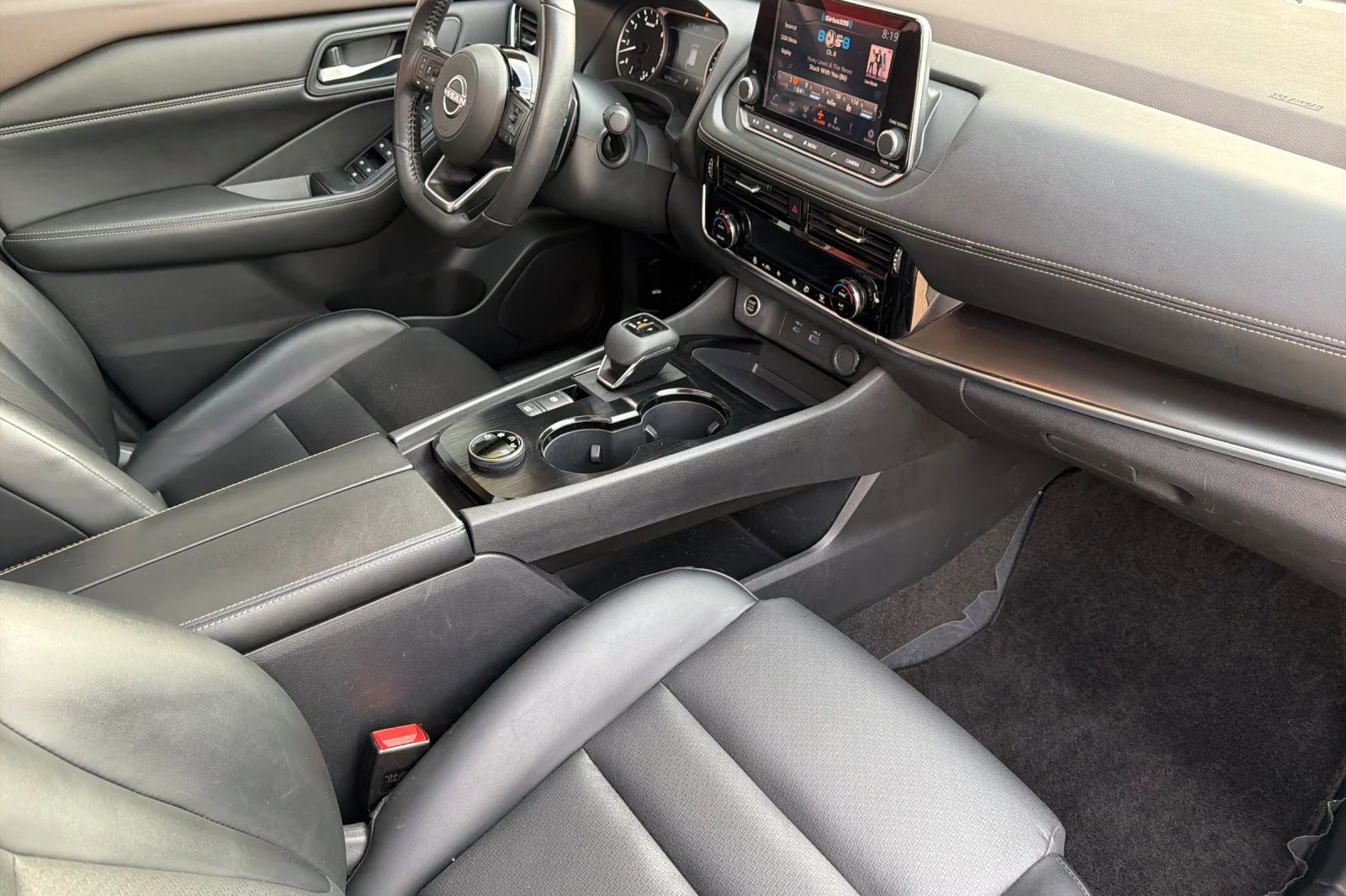 Used 2023 Pearl White Tricoat Nissan SV image 15