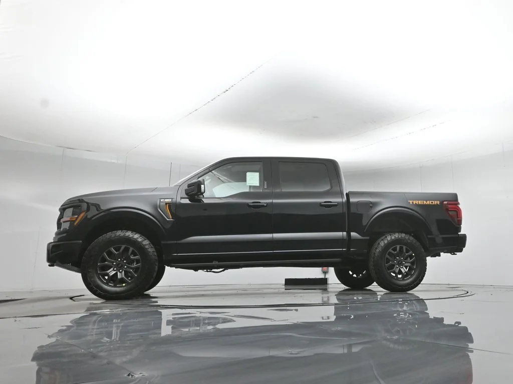 New 2026 Agate Black Metallic Ford Tremor image 57