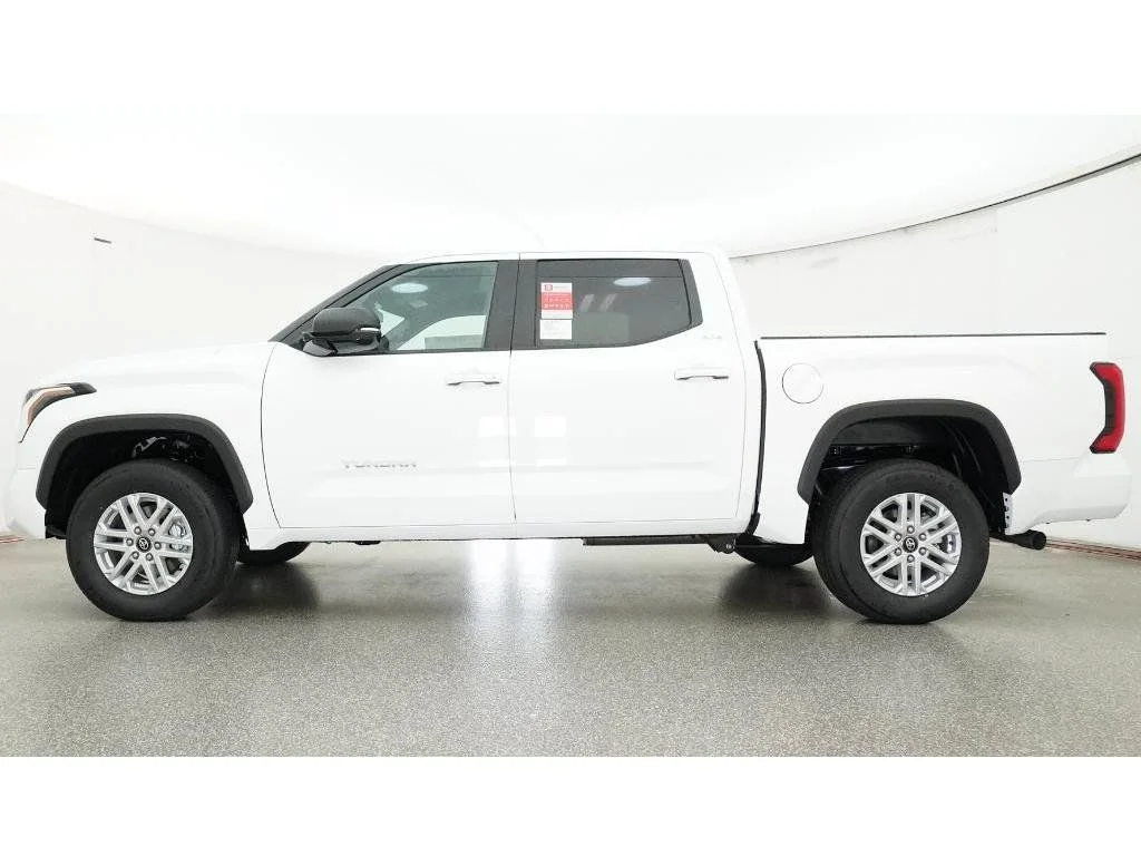 New 2026 Ice Cap Toyota SR5 image 25