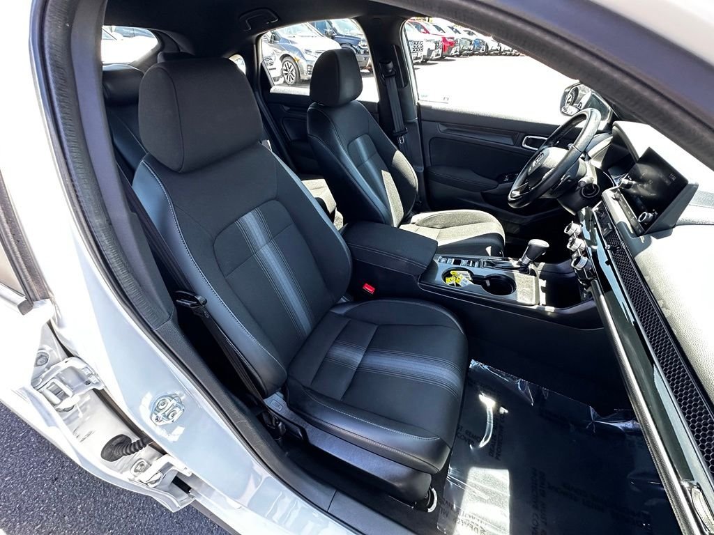 Used 2024  Honda Sport image 14