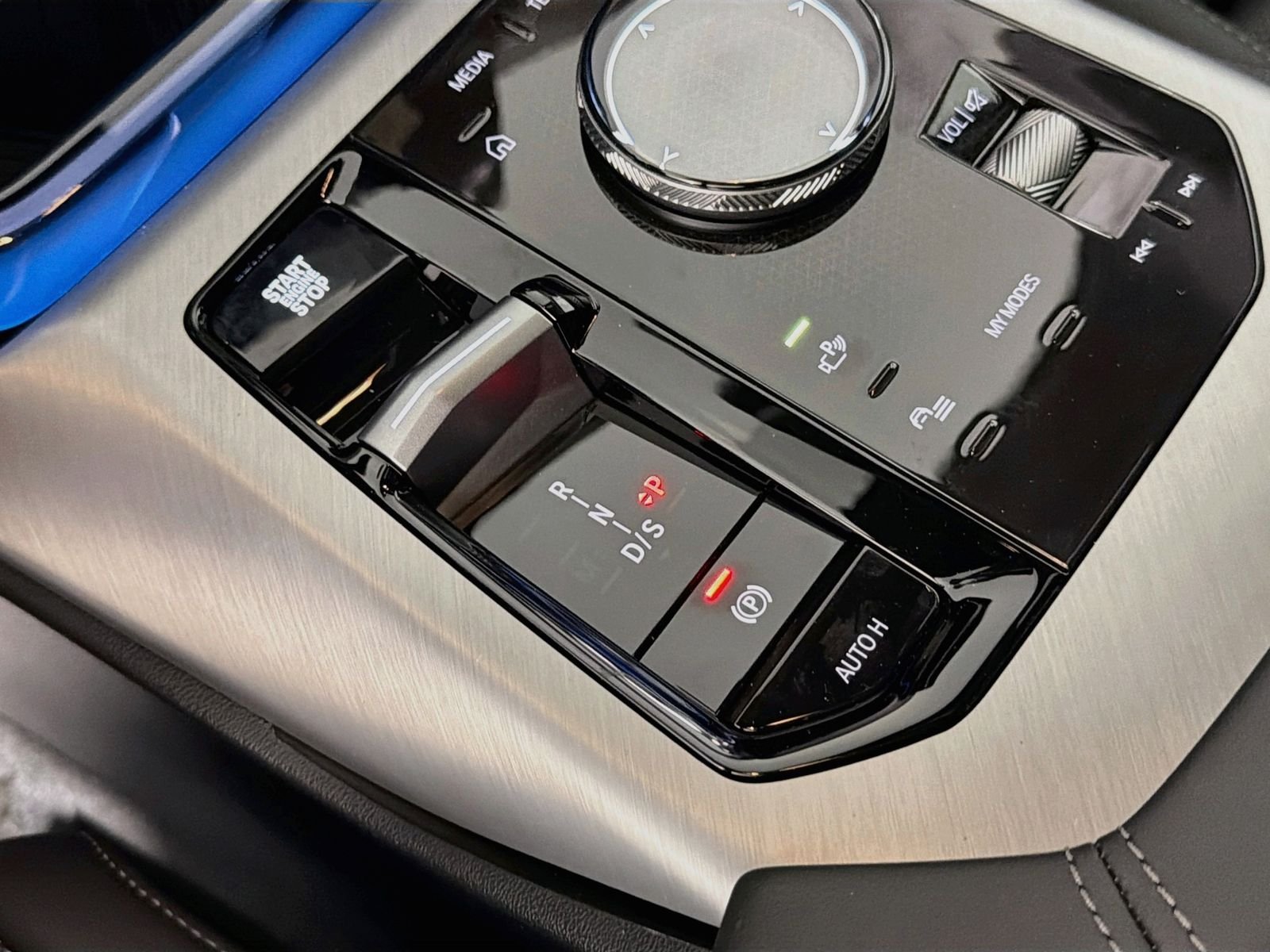New 2026 Black Sapphire Metallic BMW 30 xDrive image 16