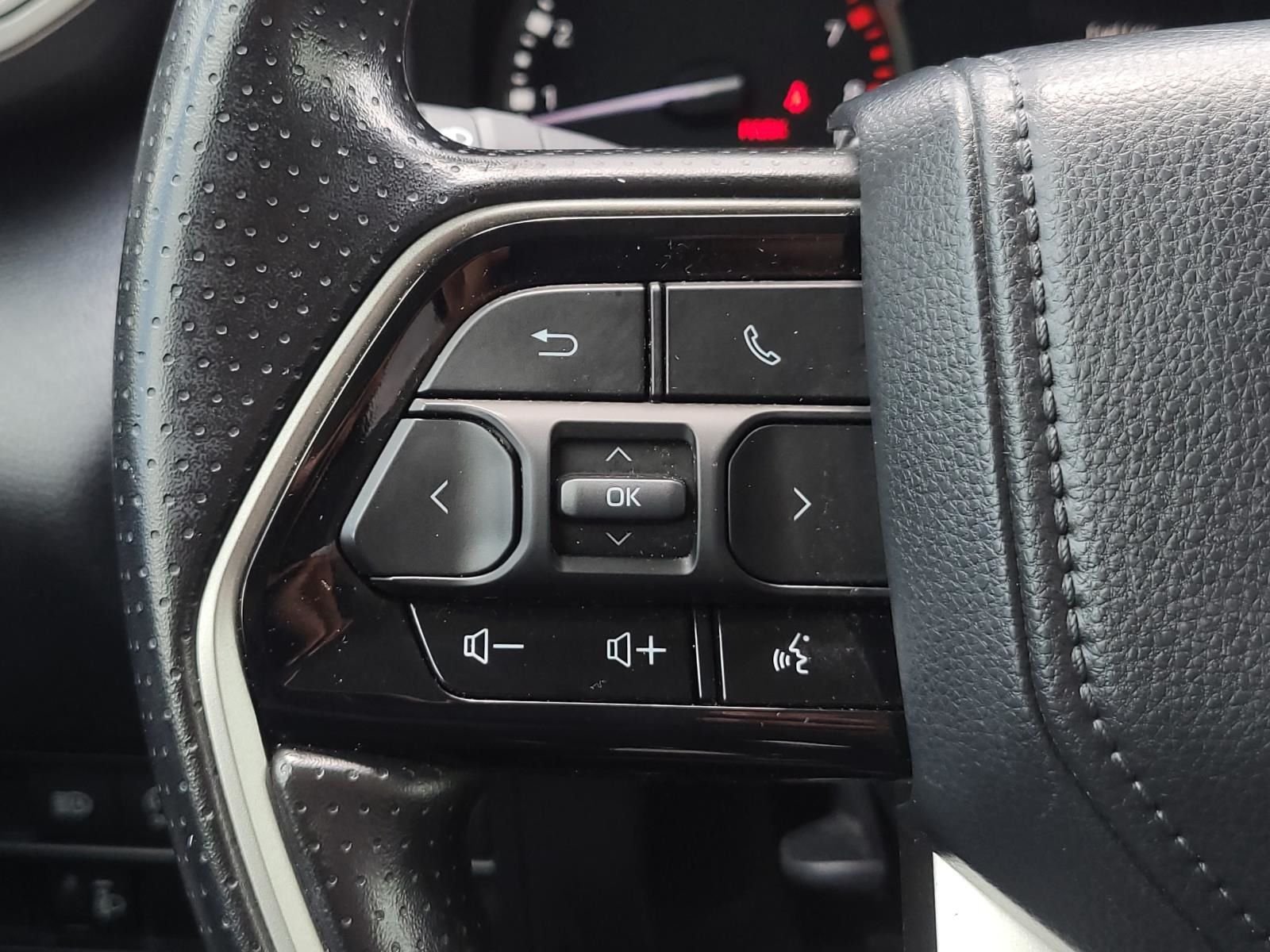 Used 2024 Midnight Black Metallic Toyota SR5 image 29