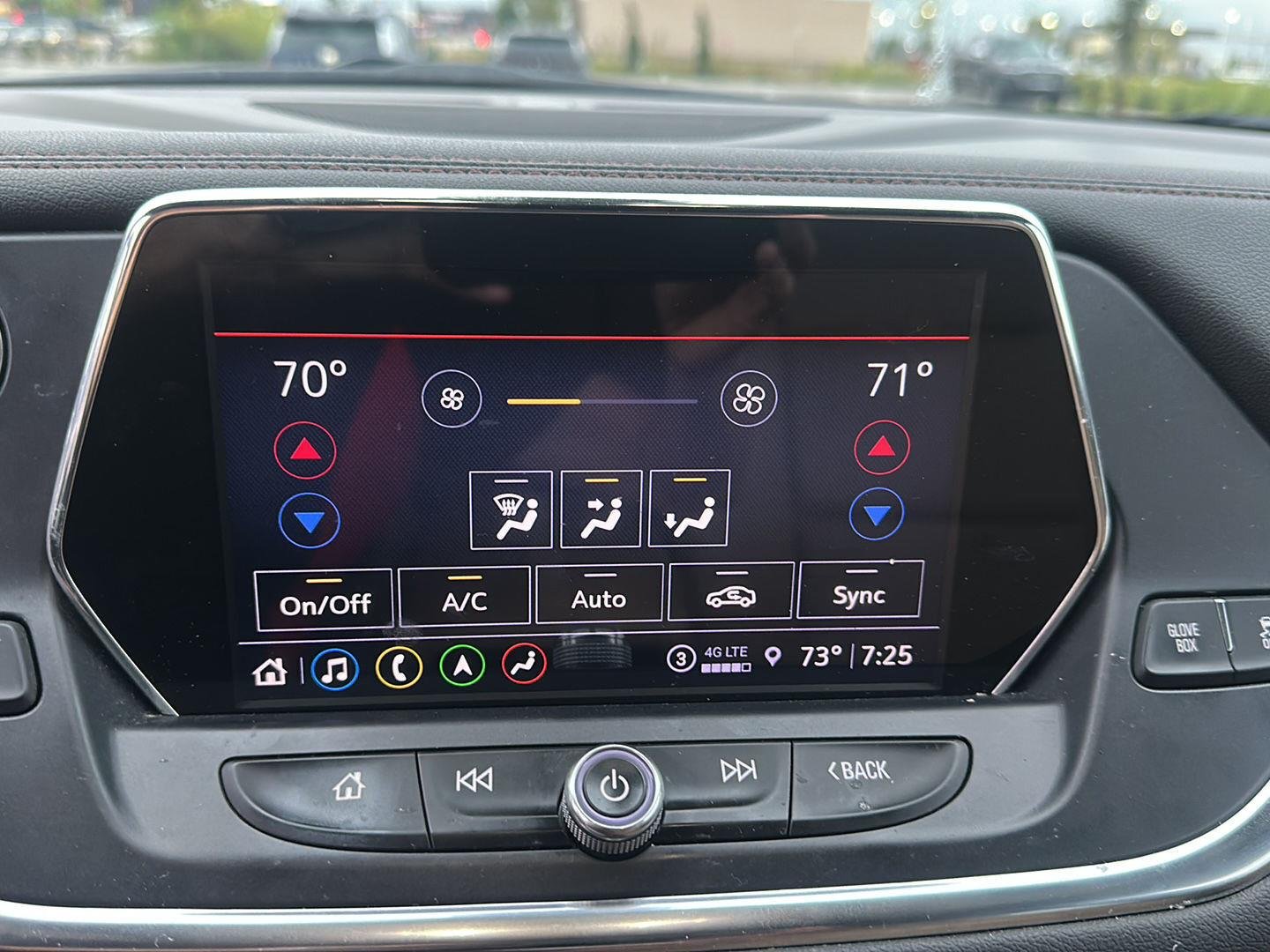 Used 2022 Iridescent Pearl Tricoat Chevrolet Premier image 11