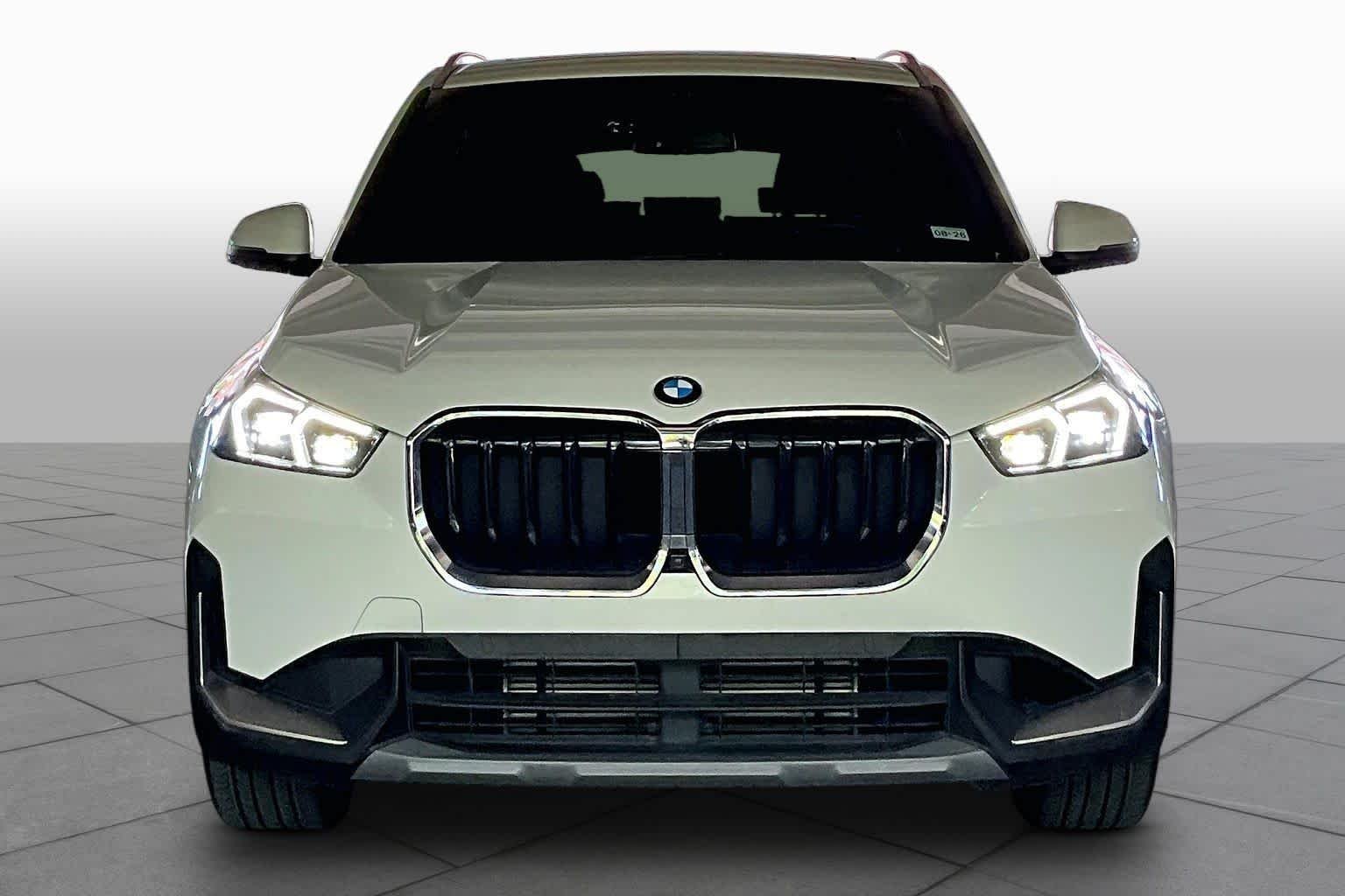 Used 2023 Alpine White BMW xDrive28i image 3