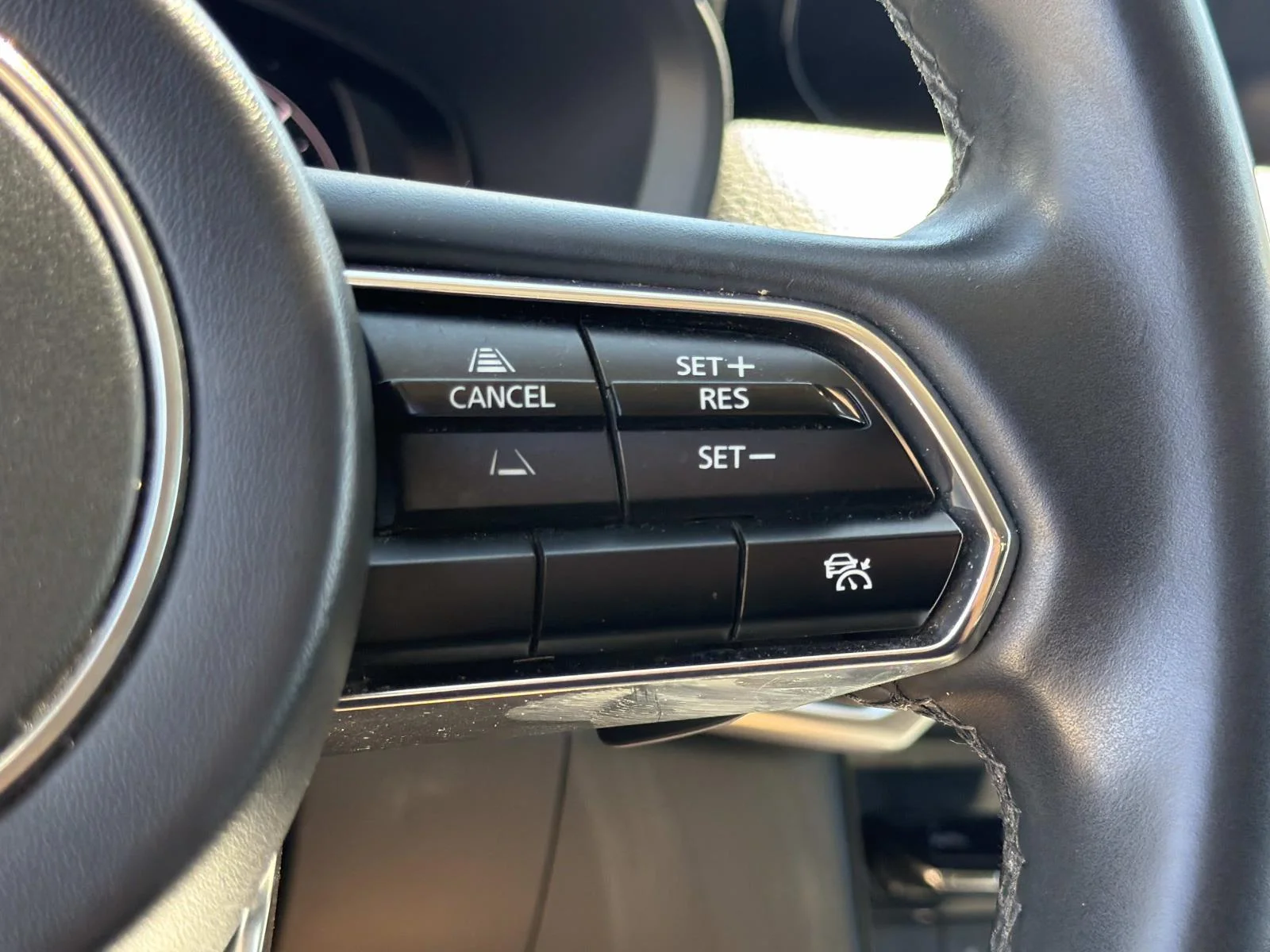 Used 2024 ARTISAN RED PRE Mazda Premium AWD image 10