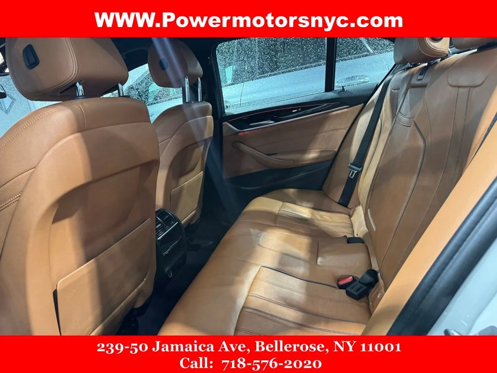 Used 2019 White BMW 540i xDrive image 29