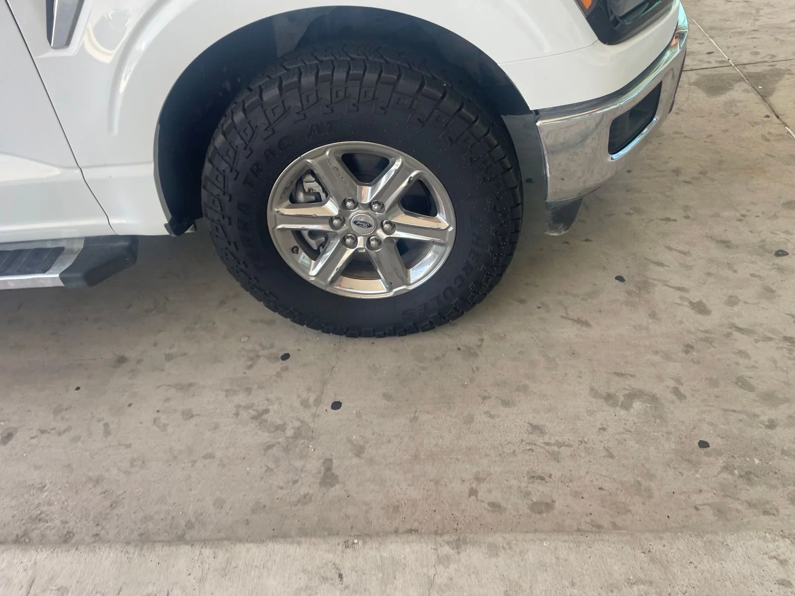 Used 2024 White Ford XLT image 5