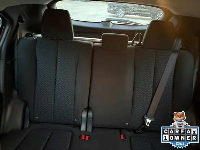 Used 2025  Mitsubishi ES image 5
