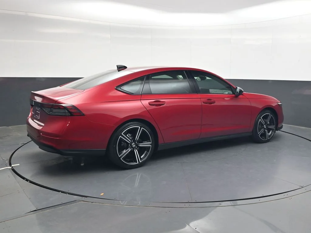 New 2026 Radiant Red Metallic Honda SE image 4