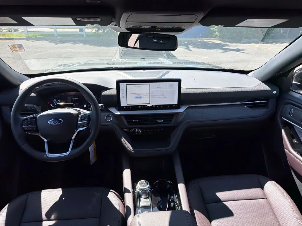 New 2026 Gray Ford Platinum image 11
