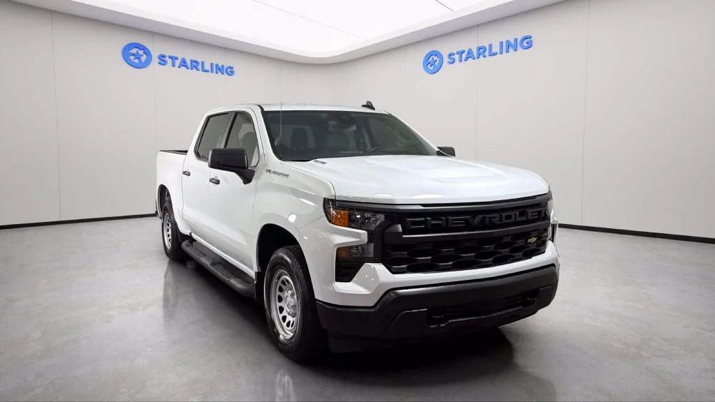 Used 2025 Summit White Chevrolet WT image 15