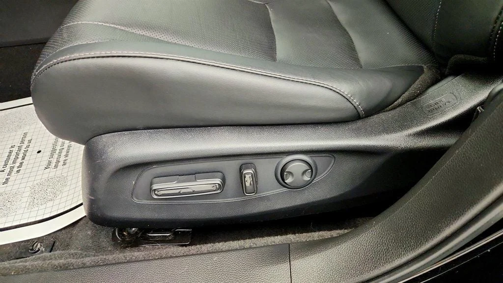 Used 2025 Crystal Black Pearl Honda EX-L Sedan image 12