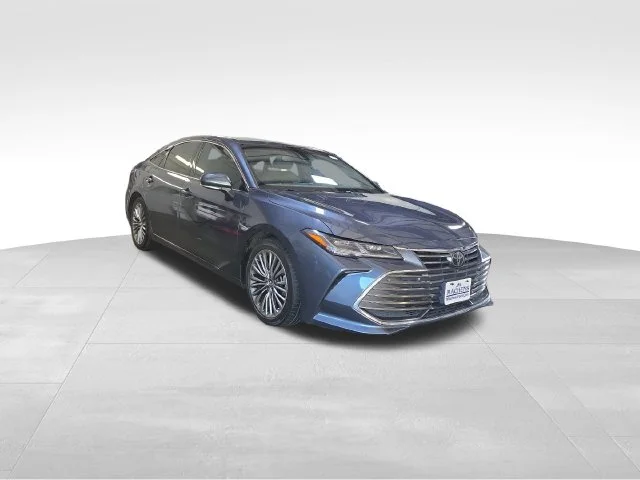 Used 2019 Gray Toyota Limited image 9
