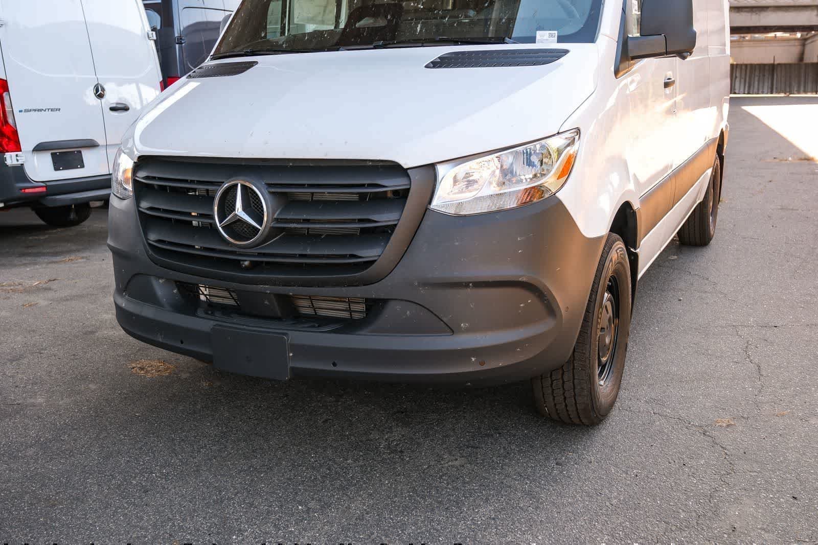 New 2026 Arctic White Mercedes-Benz Cargo 144WB High Roof RWD 2.0L I4 Diesel Turbo HO image 11