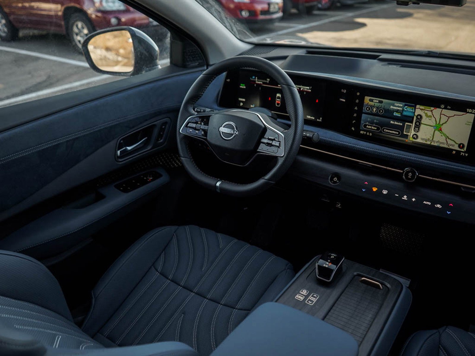 2025 Nissan ARIYA Platinum+ - Photo 15