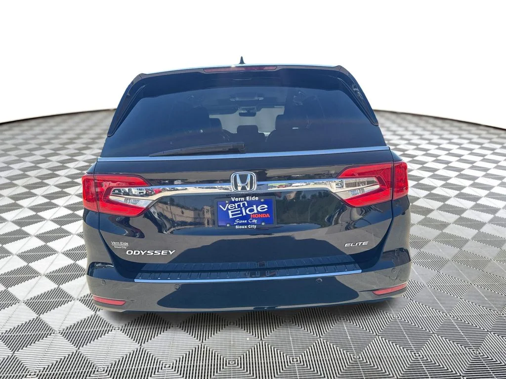 Certified Used 2018 Black Honda Elite image 4